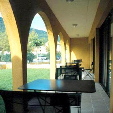 Western En Provence Hotel 3*